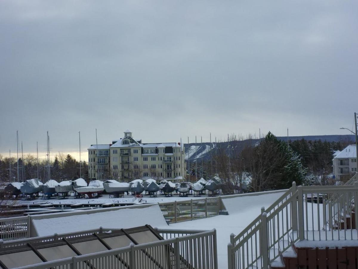 Royal Harbour Resort Thornbury Exterior photo